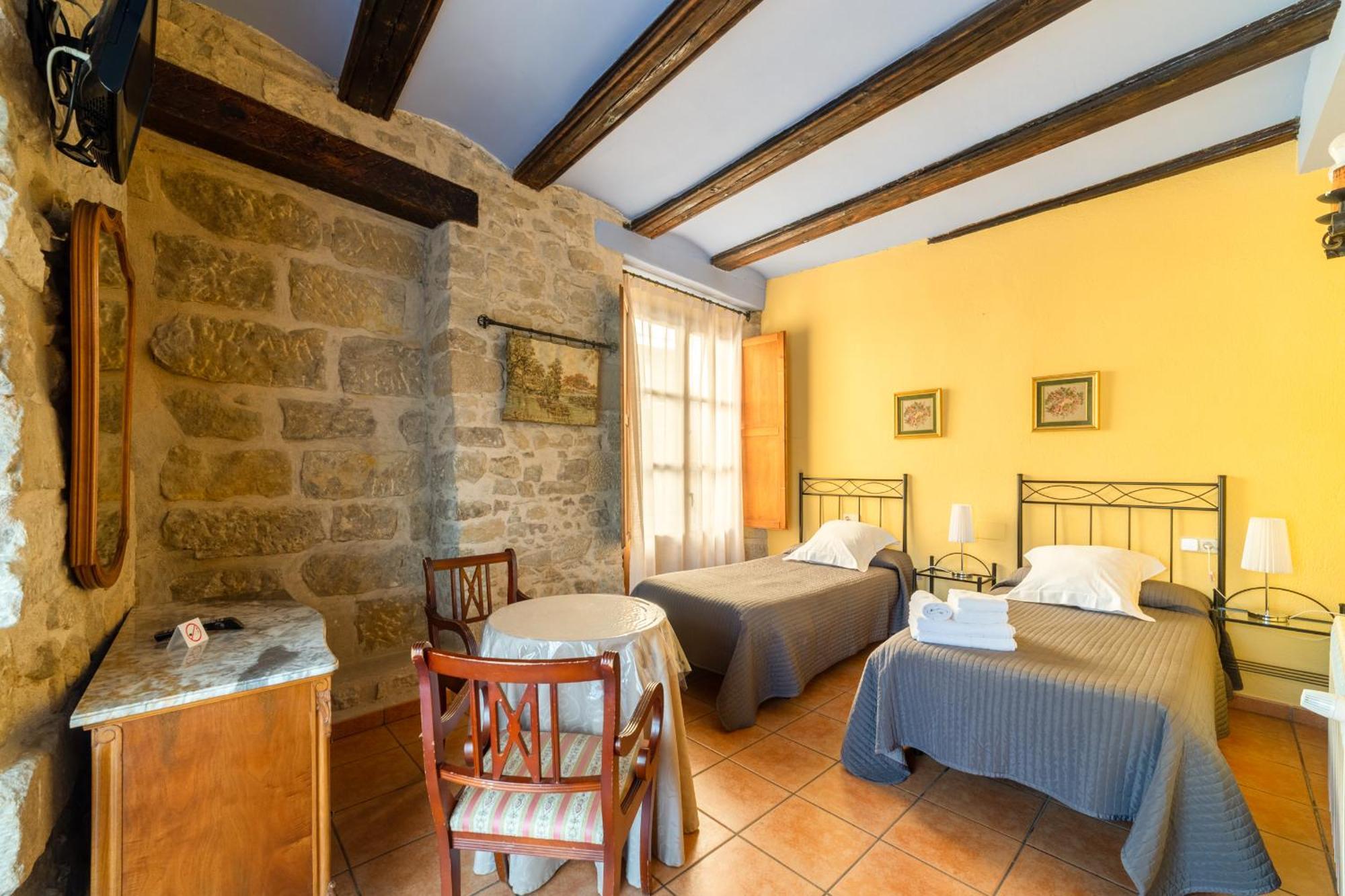 Fonda La Plaza Valderrobres Exterior foto